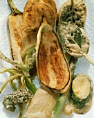 Various deep-fried vegetables on kitchen paper
