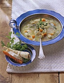 Berlin vegetable stew with marjoram; soup vegetables
