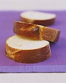 Three slices of white bread (brioche)
