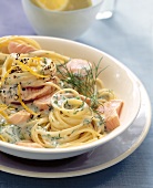 Spaghetti al salmone (Spaghetti mit Lachs und Dill, Italien)