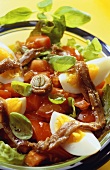 Insalata locale (Salat mit Tomaten, Eiern & Sardellen)