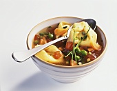 Tortellini in brodo vegetale (Vegetable soup with tortellini)