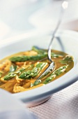 Asparagus soup with chicken and ginger