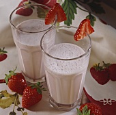 Strawberry shake in two glasses