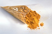 Curry powder in cellophane bag