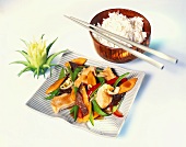 Wok-cooked turkey with vegetables & oyster sauce; rice