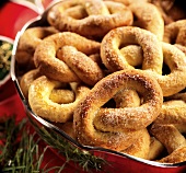 Sugared pretzels