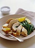 Stuffed chicken breast with green beans