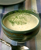 Cold yoghurt soup with dill