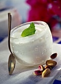 Yoghurt with mint; pistachios