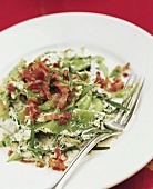 Mangetout salad with bacon