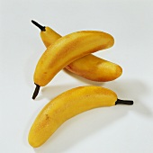 Drei Marzipanbananen