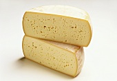 Backensholzer Deichkäse (strong-tasting semi-hard cheese)