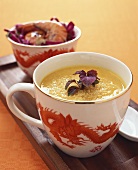 Carrot soup with cashew nuts (Asia)
