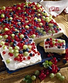 Mixed berry cake with sour cream