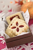 Jam biscuits to give as a gift