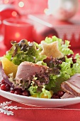 Salad leaves with smoked duck breast (Christmas)