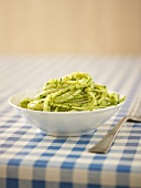 Linguine with pesto