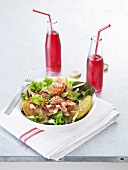 Green salad with apple and bacon