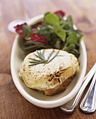 Toasted goat's cheese with salad