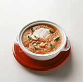 Tomato soup with mushrooms