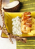 Gebratene Garnelen mit Kokospüree und Reis