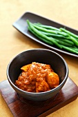 Chicken curry with green beans (India)
