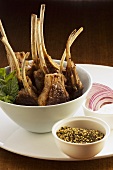 Lamb chops with mint and sesame seeds