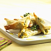 Filo pastry parcels with feta filling and thyme