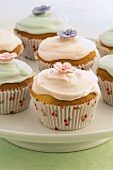 Cupcakes with sugar flowers
