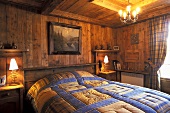 Schlafzimmer in Berghütte (Frankreich)