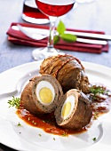 Stuffed veal roulade with Beaujolais sauce