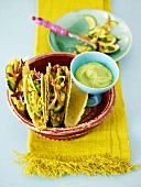 Tacos mit Gemüse und Guacamole (Mexiko)