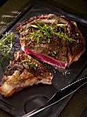 Entrecote with fresh herbs, sliced