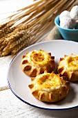 Kalitsounia (mini cheese pies for Easter, Crete)
