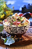 Pasta salad with tomatoes and mushrooms