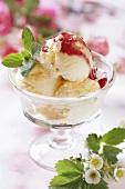 Vanilla ice cream with spicy strawberry sauce