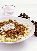 Tagliatelle alla bolognese (ribbon pasta with meat sauce)