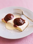 Small yeast pastry with plums and custard