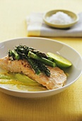 Steamed salmon fillet with green asparagus