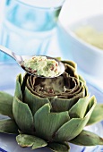 Stuffing artichoke with vegetable cream