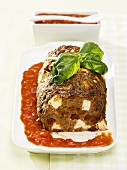 Meatloaf with sheep's cheese and tomatoes