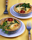 Asparagus tartlets with mangetout and cocktail tomatoes