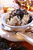 Rice pudding with apple and poppy seeds