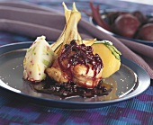 Chicken breast tournedos with apple wine sauce