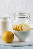 Zutaten für eingelegte Salzzitronen