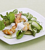 Cucumber salad with prawns and yoghurt dressing