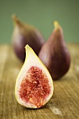 Figs, whole and halved