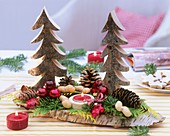 Weihnachtsdeko aus Holz-Tannenbäumen,Zapfen,Baumschmuck,Kerze