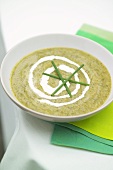Artichoke and watercress soup with cream